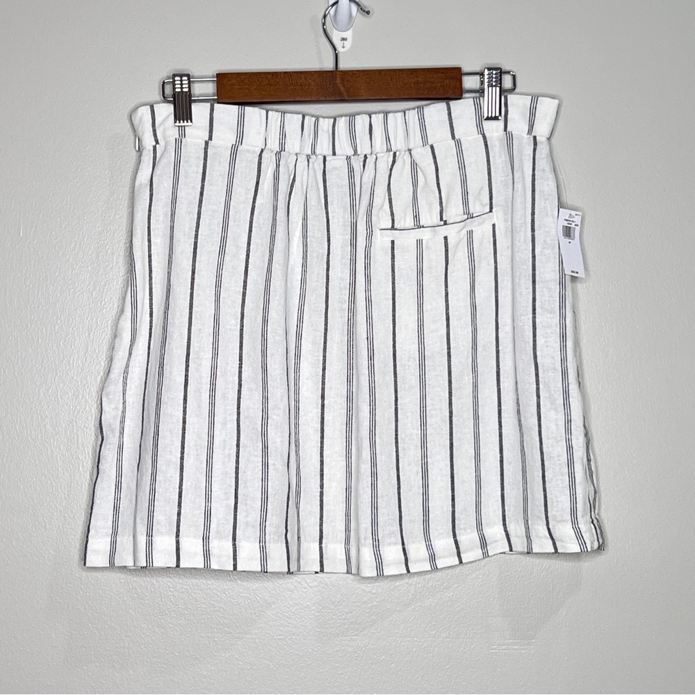 Old Navy NWT Black and White Vertical Stripe Mini Shift Skirt  Womens Size M - Picture 3 of 10